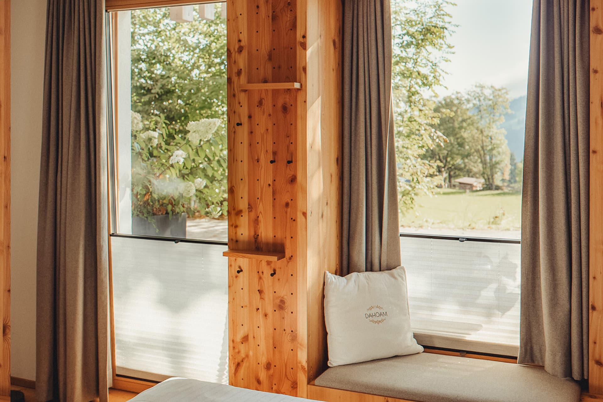 Schlafzimmer mit Bergblick