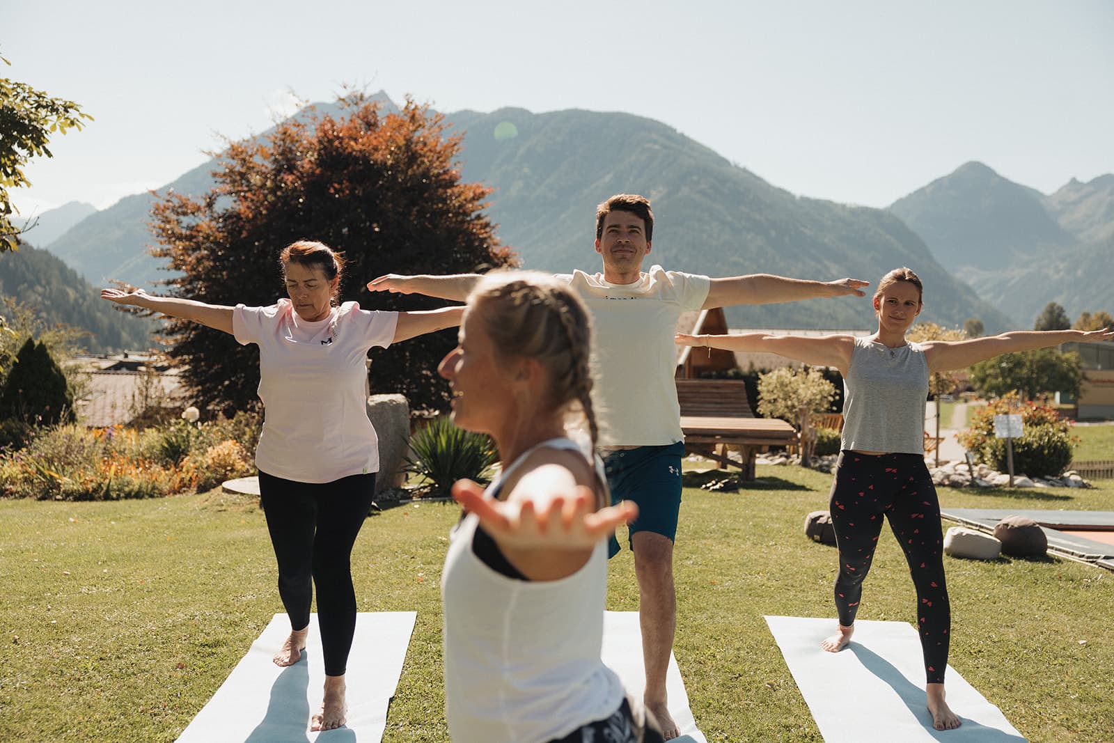Yoga Gruppe draußen