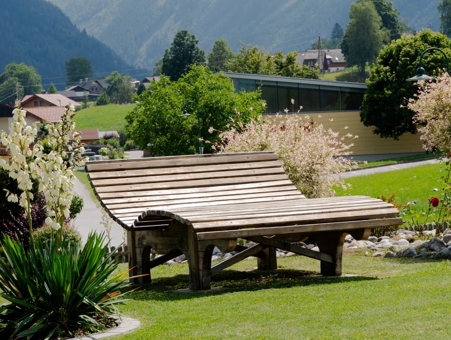 Liegestuhl im Garten