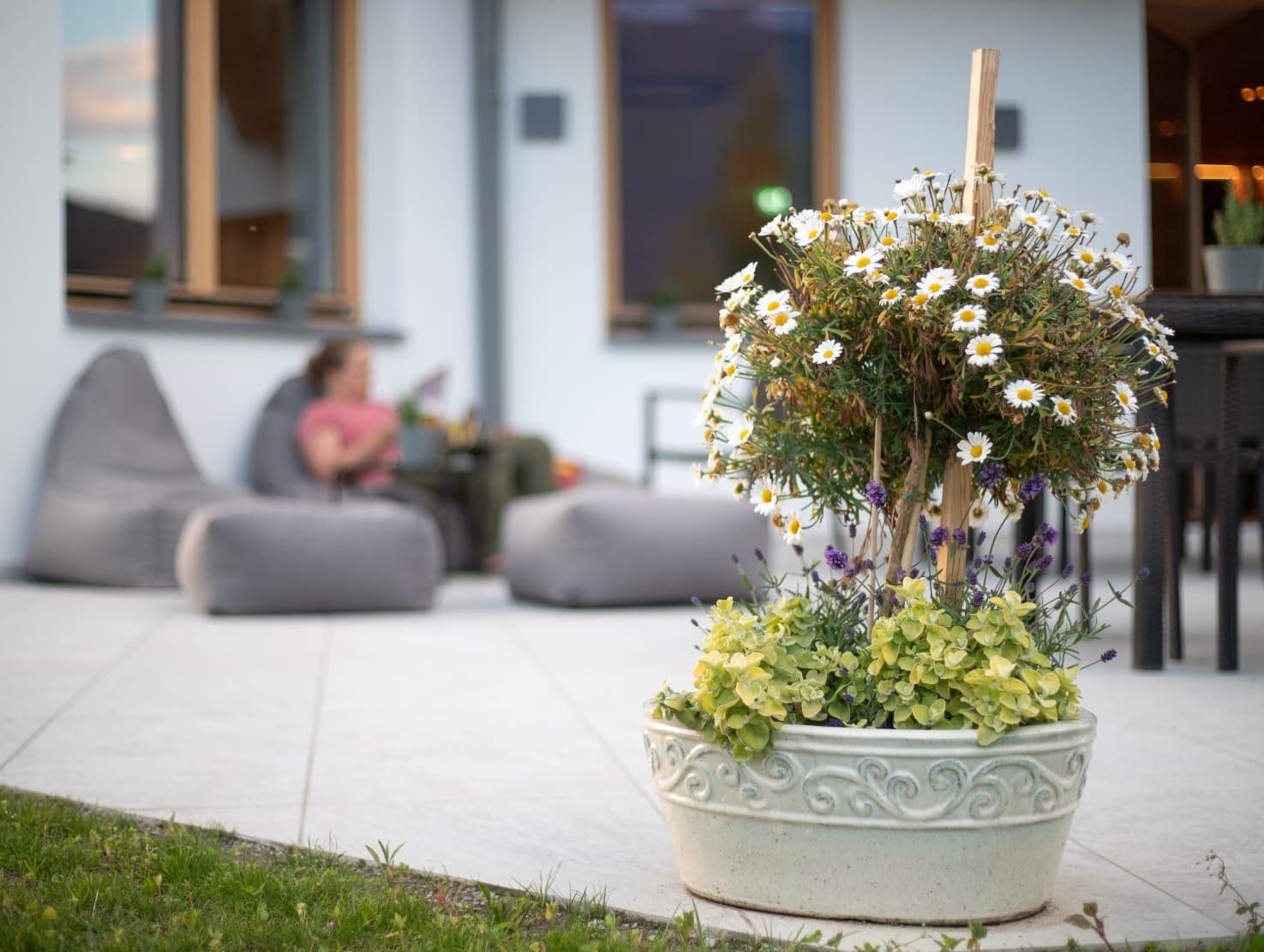 Blumentopf im Garten