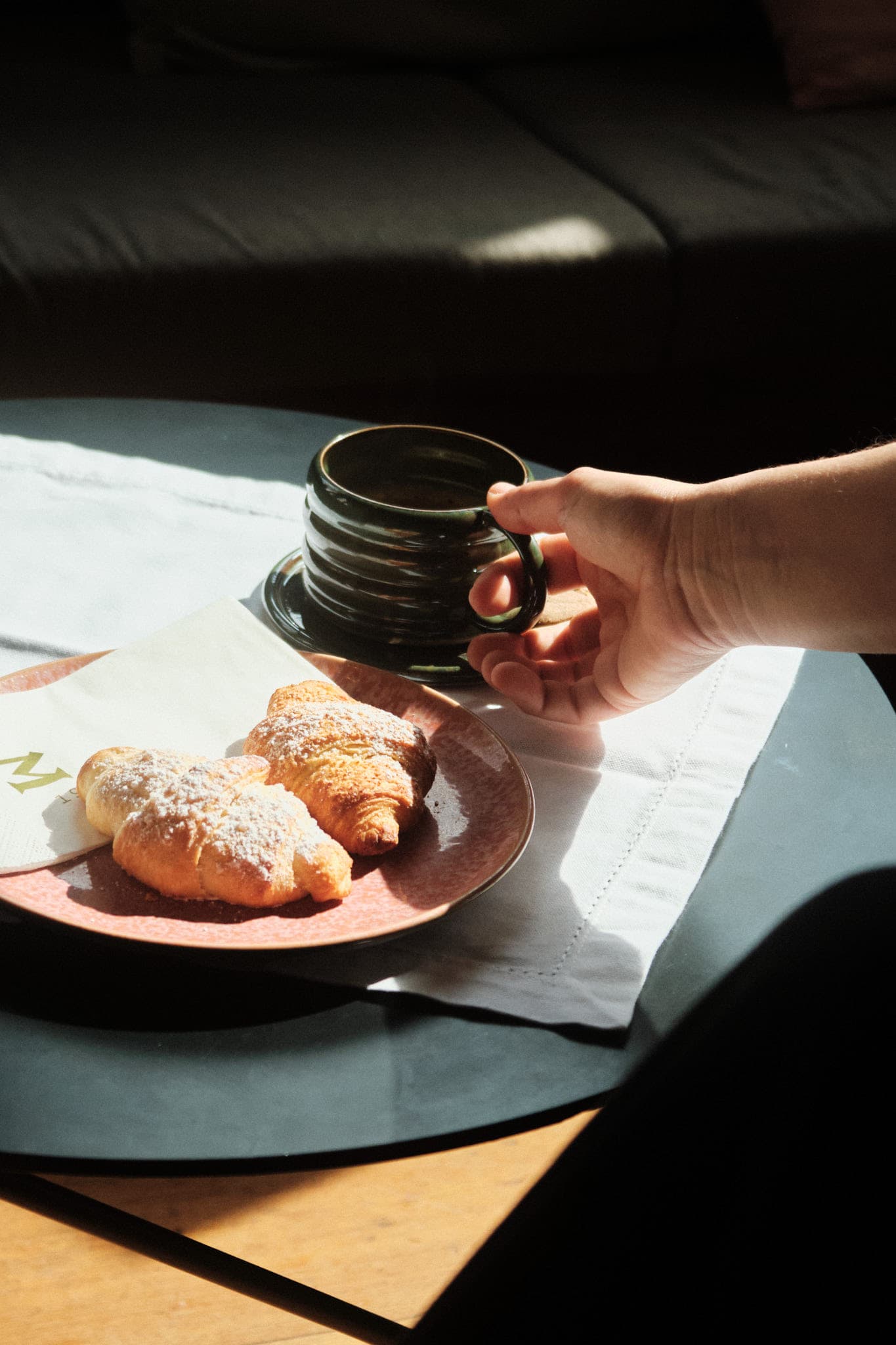 Frühstück Gebäck und Kaffee