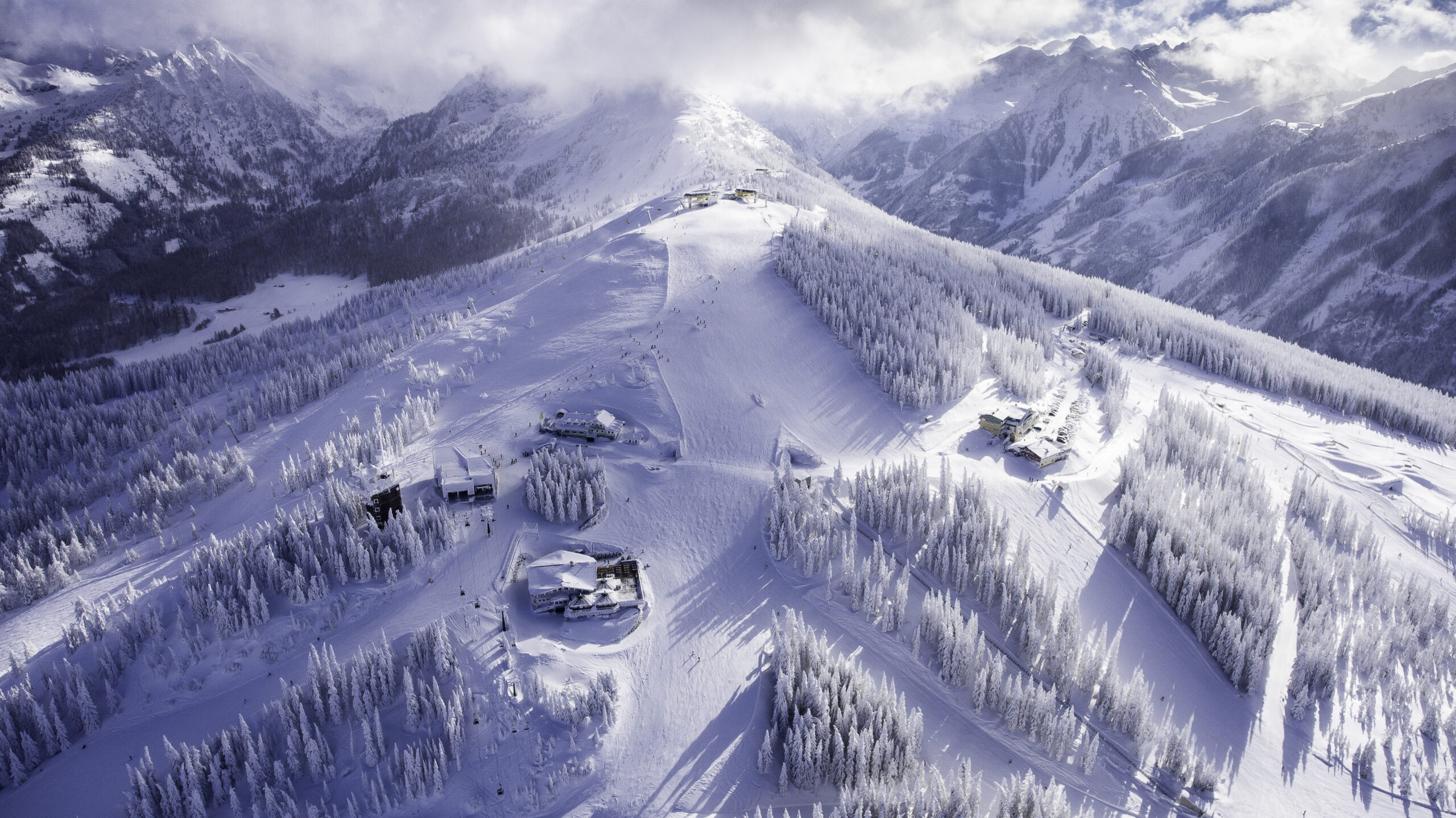 Luftaufnahme Skigebiet Hochwurzen Planai