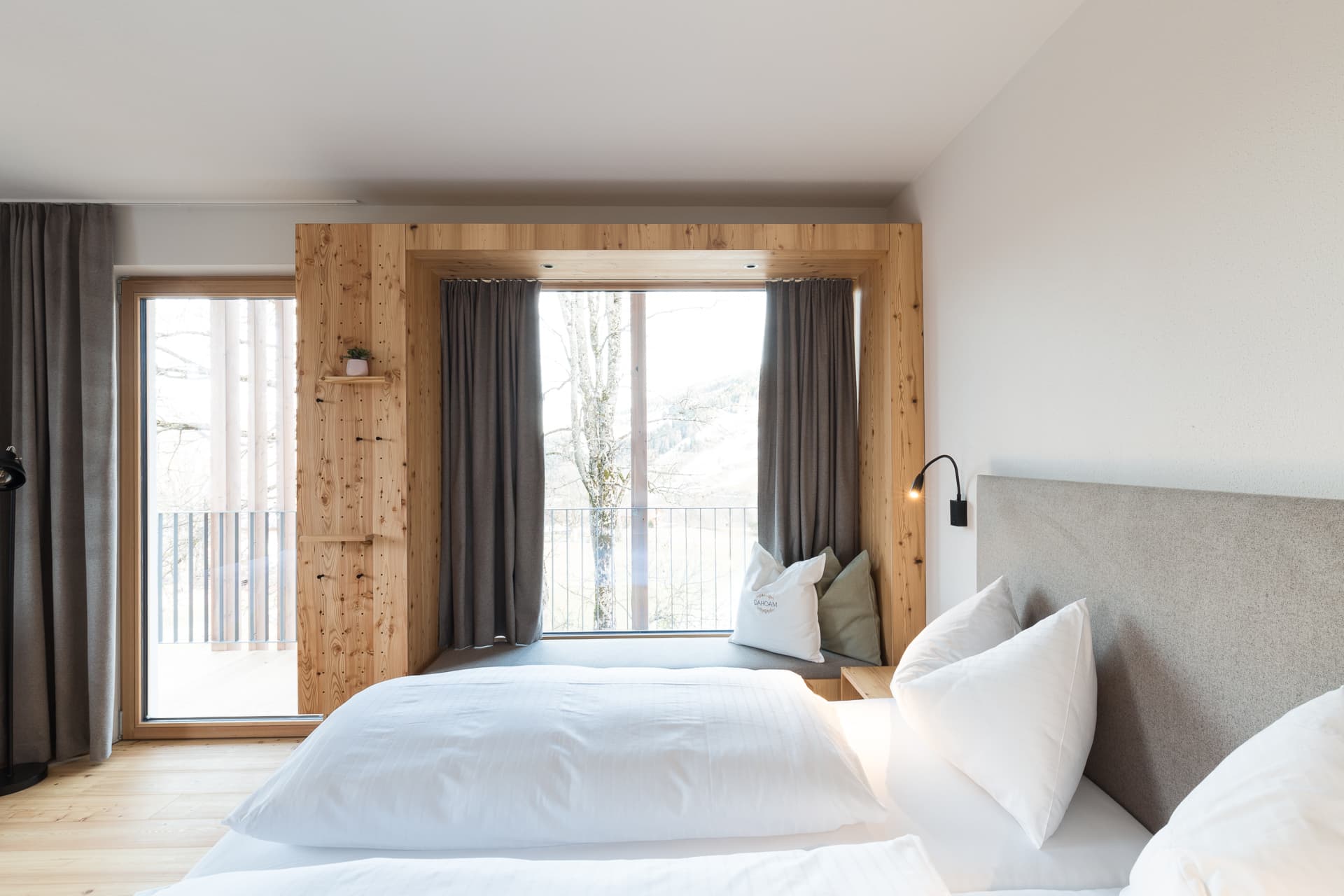 Schlafzimmer mit Bergblick