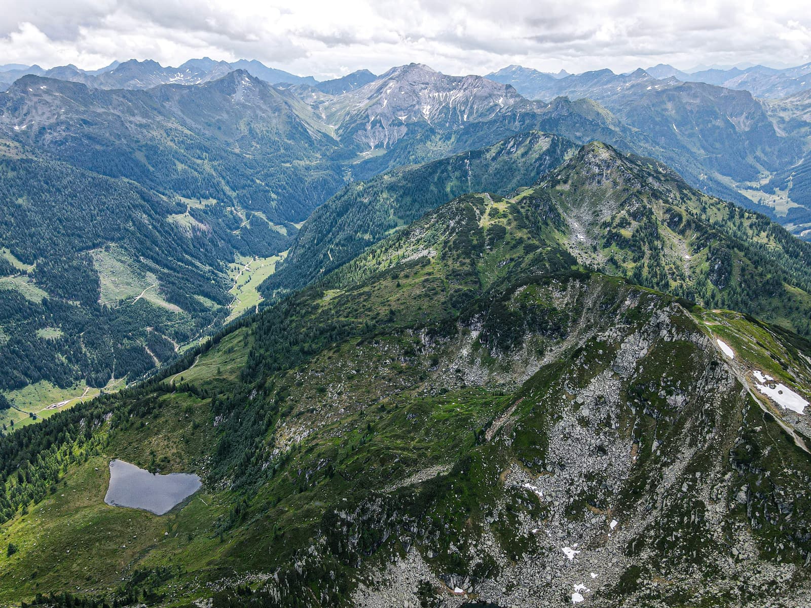 Alpenlandschaft grün