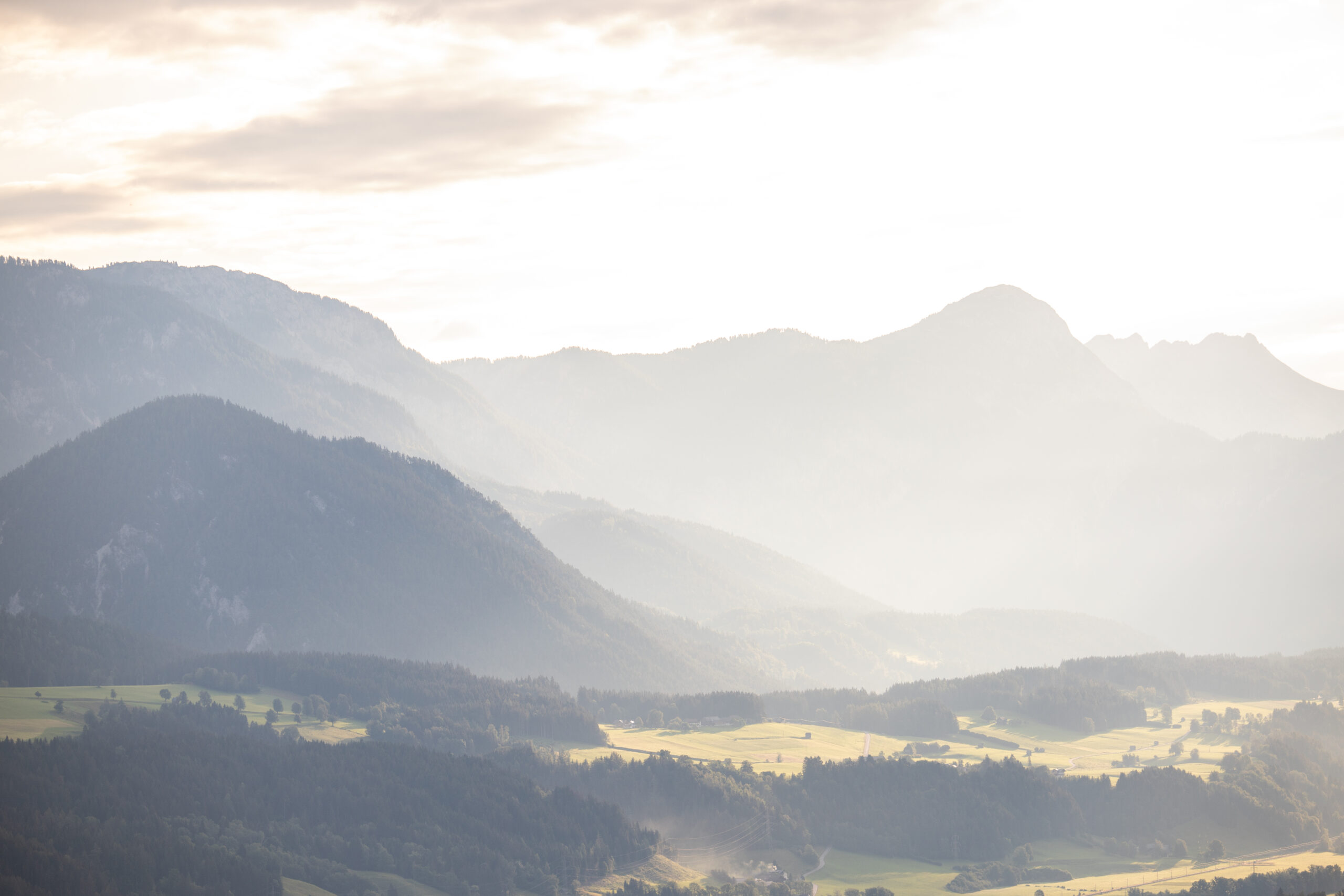 Berglandschaft im Morgengrauen